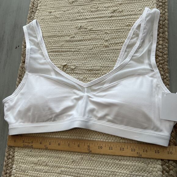 NWT Fabletics Estelle Sports Bra Salar Capri White Yellow Green Set Sz XXL - Picture 2 of 7